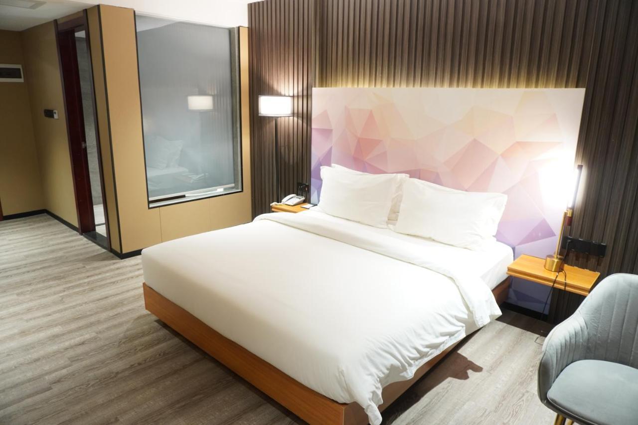 Joy Hotel Phnom Penh Exteriör bild