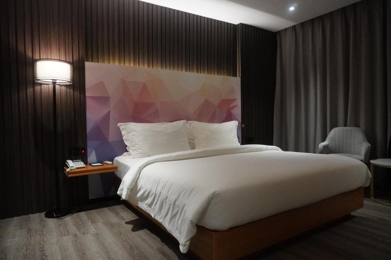 Joy Hotel Phnom Penh Exteriör bild